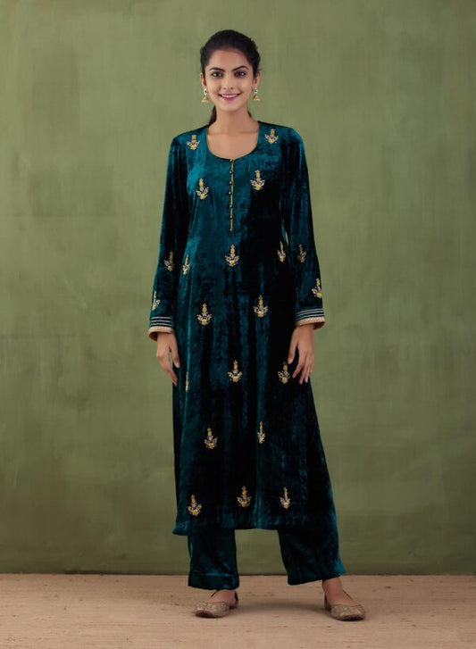 Sunehri Embroidered- Velvet Straight Zardosi Work Kurta and Plane Pant