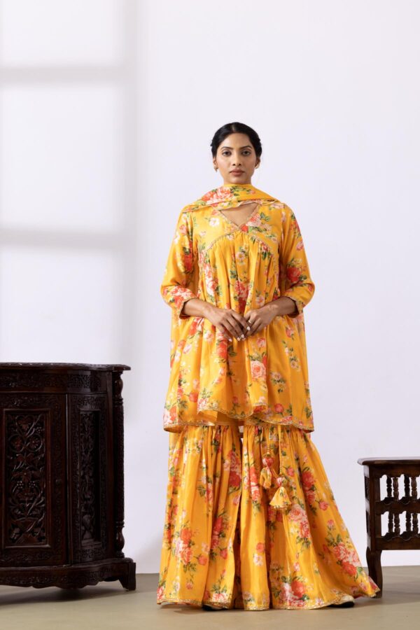 GULMEHER MUSTERED YELLOW DIGITAL PRINT CHANDARY GARARA SET OF 3