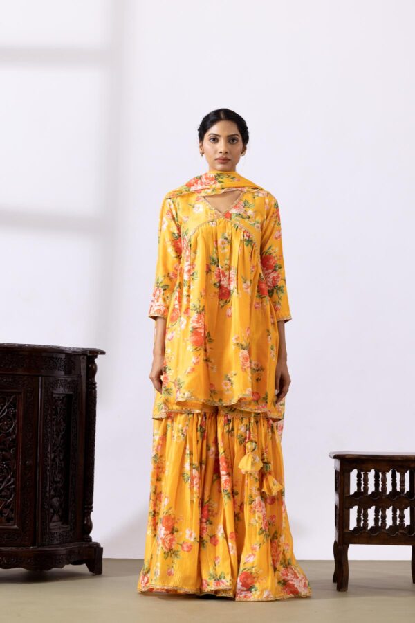 GULMEHER MUSTERED YELLOW DIGITAL PRINT CHANDARY GARARA SET OF 3