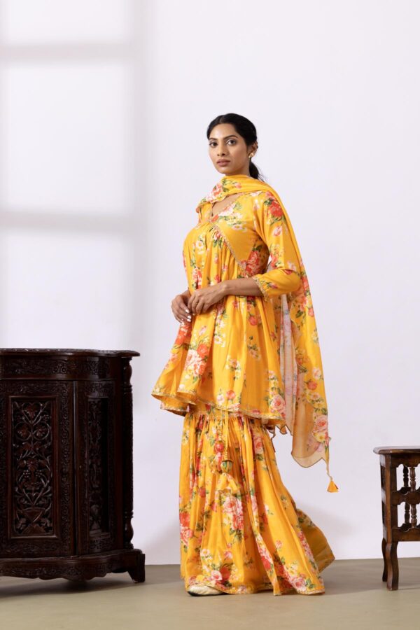 GULMEHER MUSTERED YELLOW DIGITAL PRINT CHANDARY GARARA SET OF 3