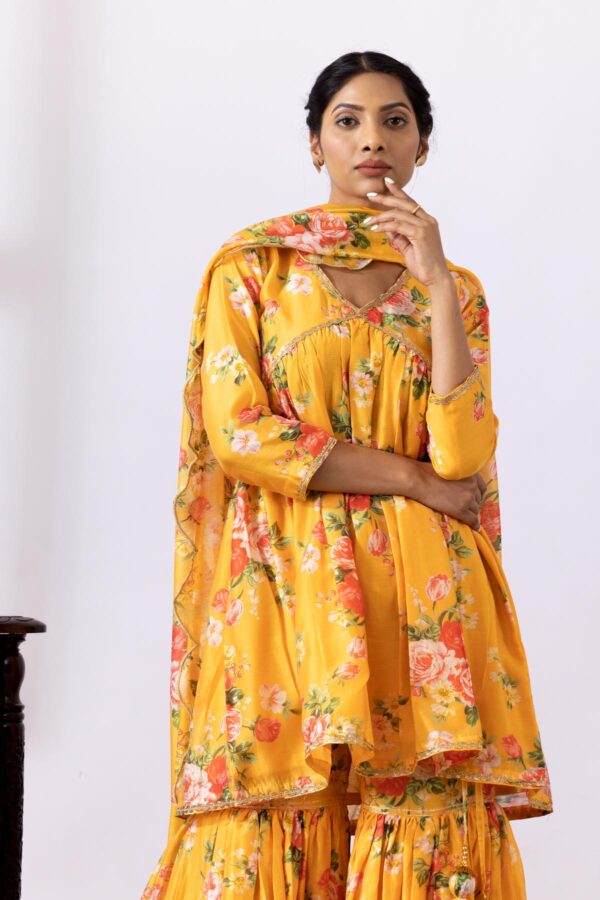 GULMEHER MUSTERED YELLOW DIGITAL PRINT CHANDARY GARARA SET OF 3