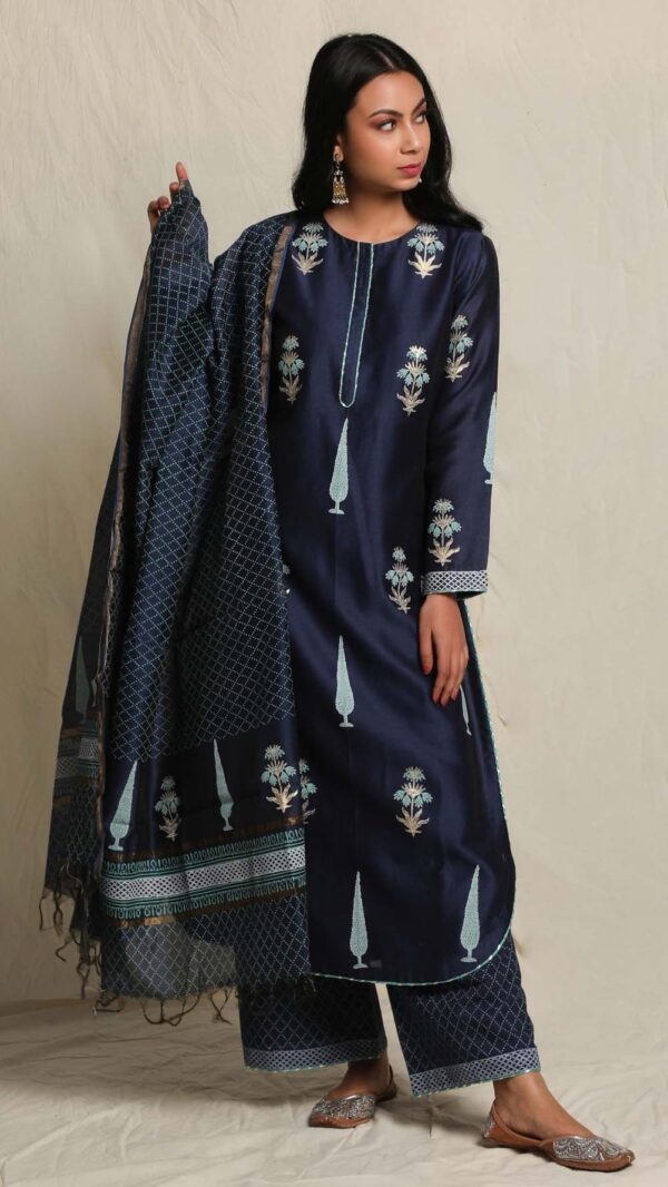 WOVEN SUTRA BLUE KURTA SET