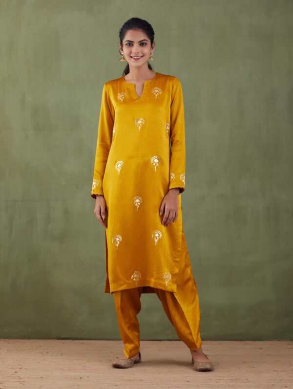 Sunehri Foil-Foil Printed Mashru Straight Kurta and Salwar