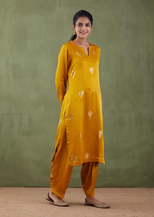 Sunehri Foil-Foil Printed Mashru Straight Kurta and Salwar