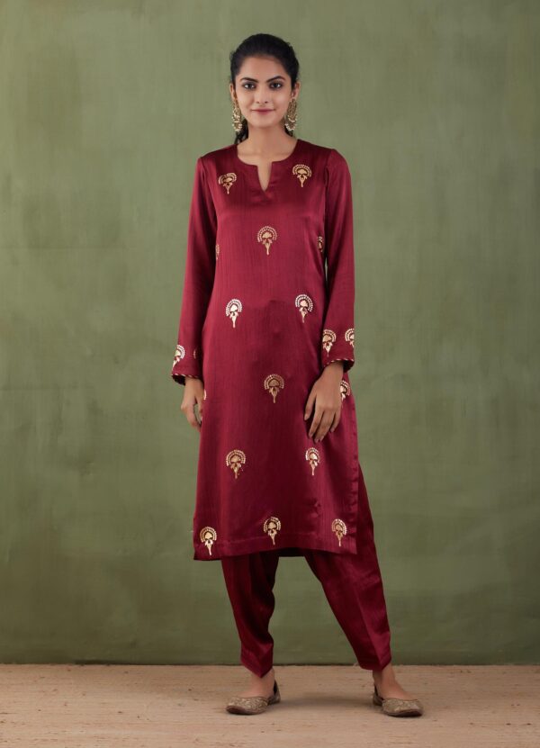 Sunehri Foil-Foil Printed Mashru Straight Kurta and Salwar