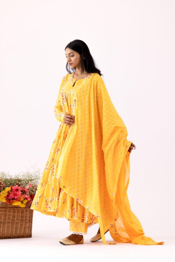 GULMEHER MUSTERED YELLOW DIGITAL PRINT COTTON LAYERED ANARKALI WITH PLAZZO SET OF 3