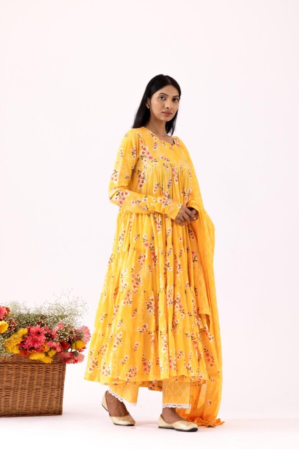 GULMEHER MUSTERED YELLOW DIGITAL PRINT COTTON LAYERED ANARKALI WITH PLAZZO SET OF 3