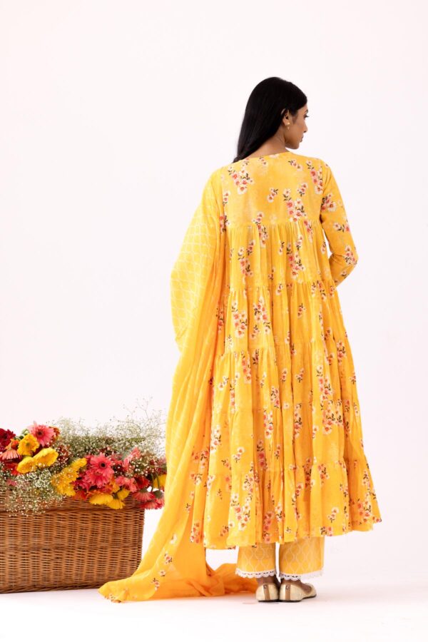 GULMEHER MUSTERED YELLOW DIGITAL PRINT COTTON LAYERED ANARKALI WITH PLAZZO SET OF 3