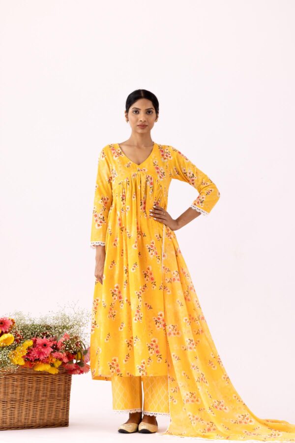 GULMEHER MUSTERED YELLOW DIGITAL PRINT COTTON STRAIGHT KURTA WITH PLAZZO SET OF 3