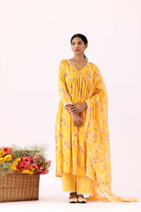 GULMEHER MUSTERED YELLOW DIGITAL PRINT COTTON STRAIGHT KURTA WITH PLAZZO SET OF 3