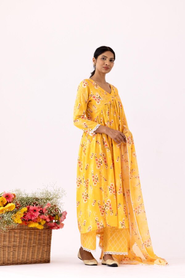 GULMEHER MUSTERED YELLOW DIGITAL PRINT COTTON STRAIGHT KURTA WITH PLAZZO SET OF 3