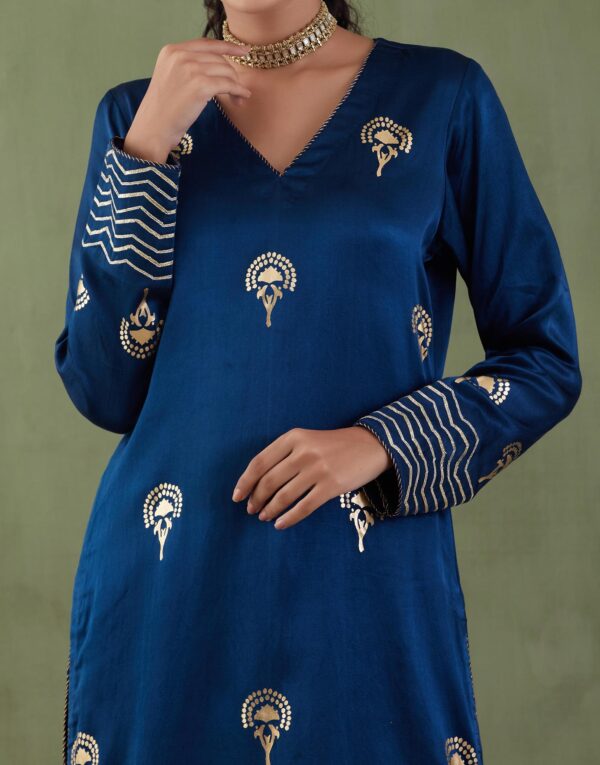 Sunehri Foil-Mashru Straight Kurta and Palazzo