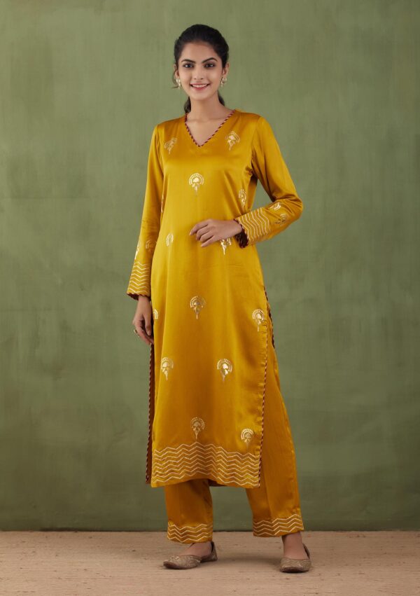 Sunehri Foil-Mashru Straight Kurta and Palazzo