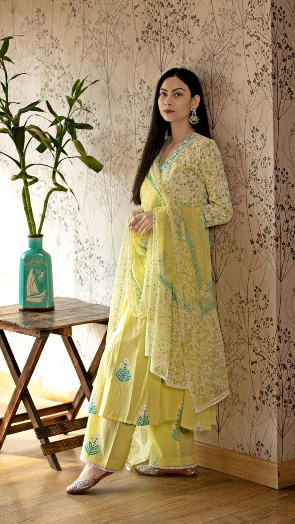 Ruh Lemon Hand Block Printed Gathered Kurta with Lace Finish