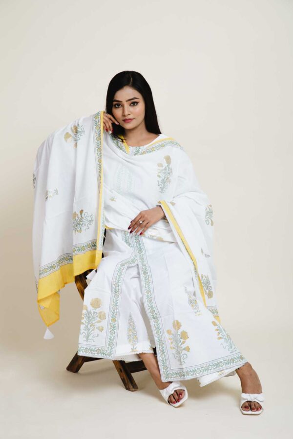 Mughal Design Foil Printed Aline Kurta With Lace Finish. Plazzo and Mulmul Dupatta With Mughal Design Foil Print