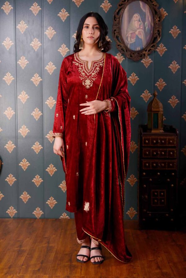 Jashan Ari Embroidery Maroon Velvet Kurta Set