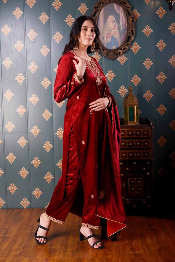 Jashan Ari Embroidery Maroon Velvet Kurta Set