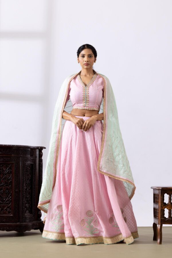 GULMEHER BABY PINK BANARASHI CHANDARY WITH EMBROIDERY LEHENGA SET OF 3