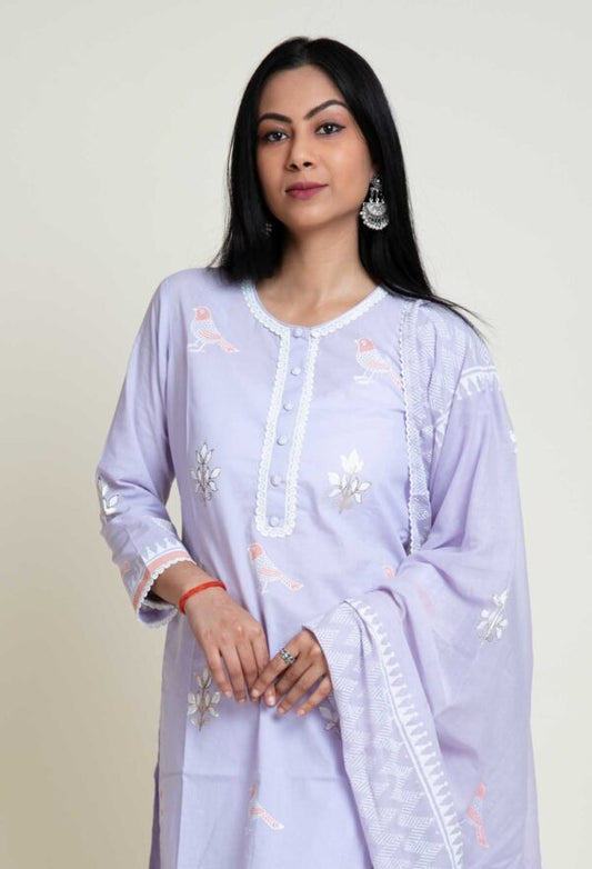 Bird Foil Printed Kurta With Lace Finish. Plazzo and Mulmul Dupatta With Abstract Design Print